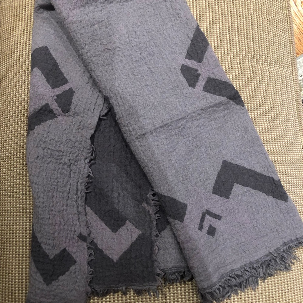 Saks Fifth Avenue Wool Scarf Gray 30×65 Inches